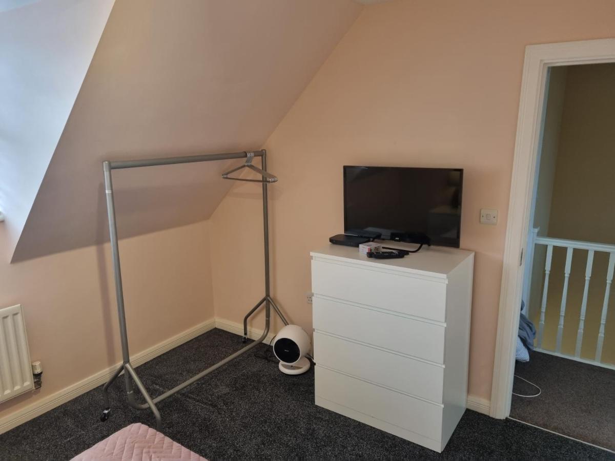 Swindon 6 Deluxe Doubles 2 With En Suite In Large House - No Pets Exterior foto